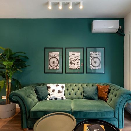 Downtown Retreat: Spacious 2-Br By Unirii Square Bucharest Exterior photo